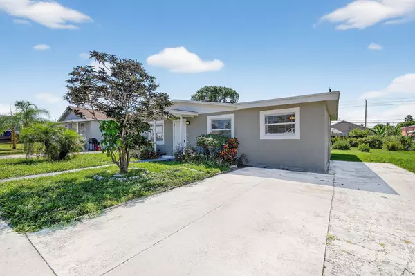 Riviera Beach, FL 33404,1373 W 30th ST