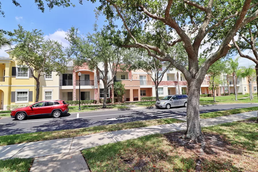 10520 SW Stephanie WAY 2204, Port Saint Lucie, FL 34987