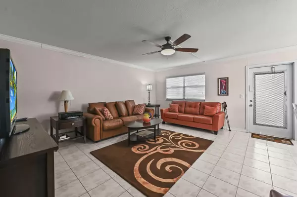 Delray Beach, FL 33446,213 E Brittany DR