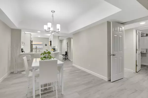 Boca Raton, FL 33428,23279 Barwood LN 105