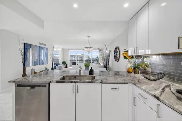 Pompano Beach, FL 33069,3091 N Course DR 710