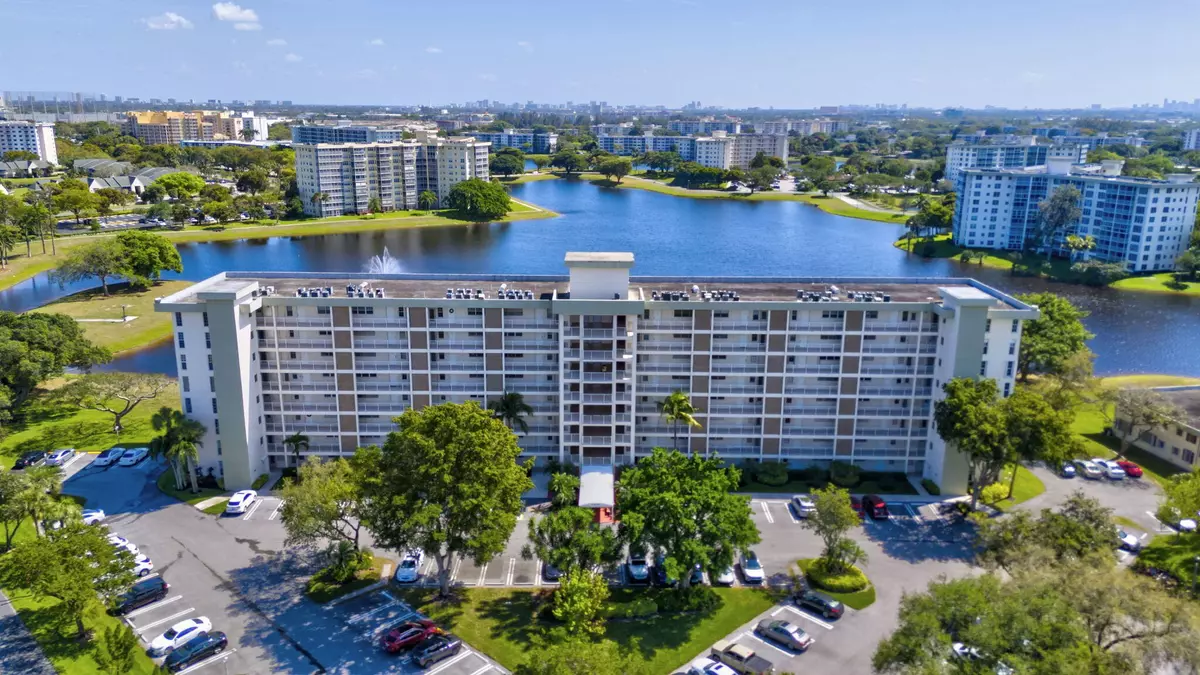 Pompano Beach, FL 33069,3091 N Course DR 710