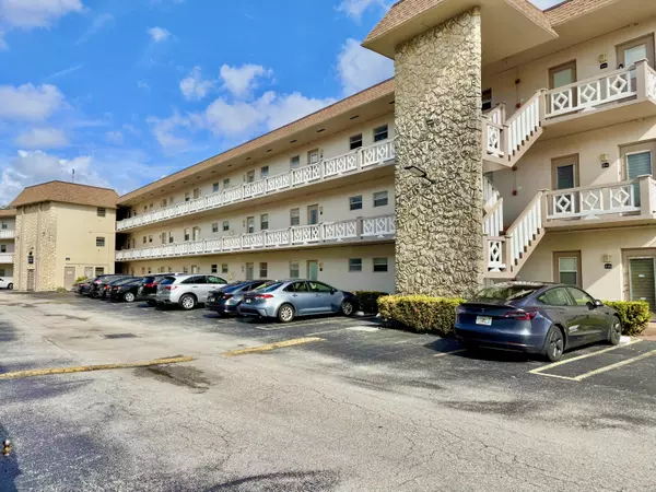 5181 W Oakland Park BLVD 212, Lauderdale Lakes, FL 33313