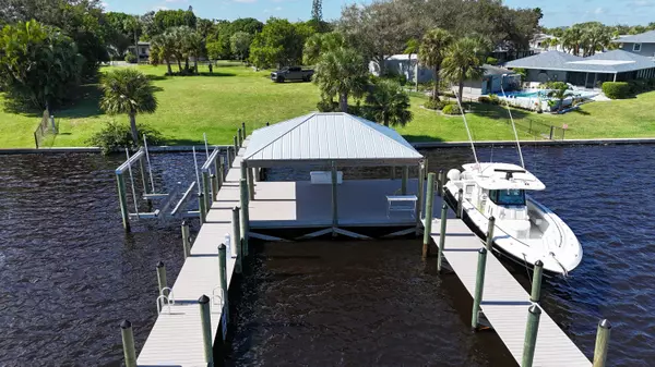 Stuart, FL 34997,4345 SE Mulford LN