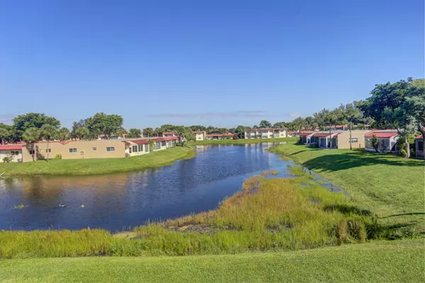 235 Golden River DR, West Palm Beach, FL 33411