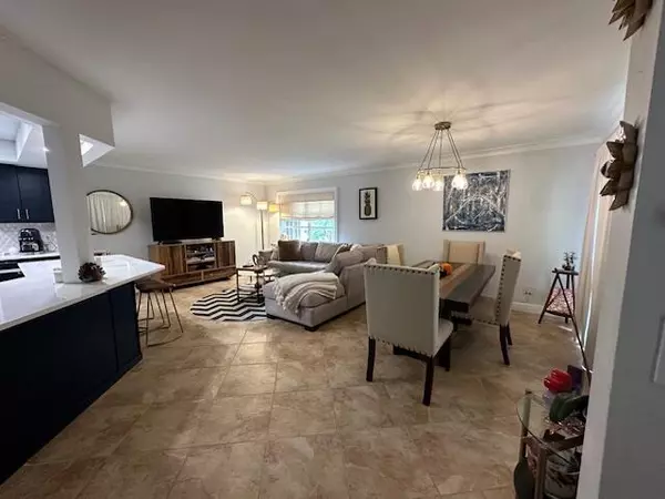 Jupiter, FL 33477,226 Seabreeze CIR
