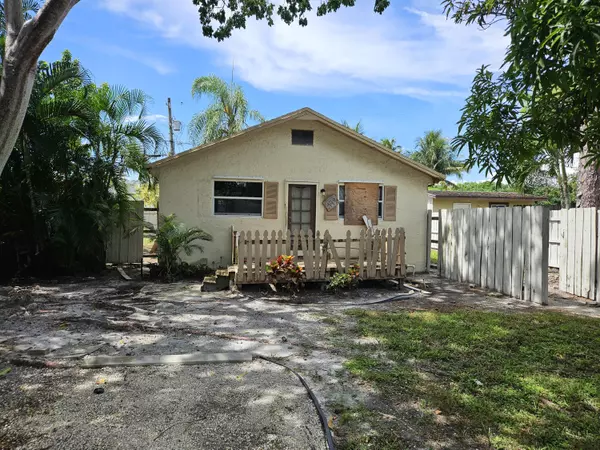 409 Perry AVE, Greenacres, FL 33463