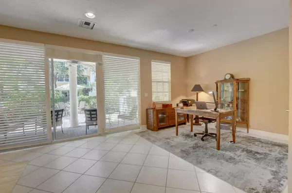 Boca Raton, FL 33487,5545 NE Trieste WAY