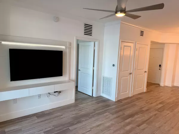 Stuart, FL 34994,415 NW Flagler AVE 402
