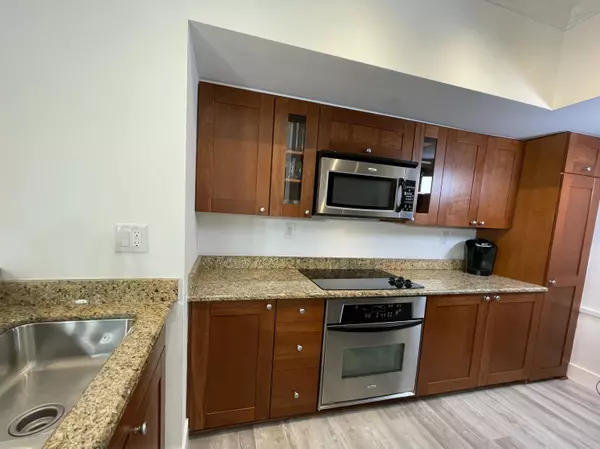 Stuart, FL 34994,415 NW Flagler AVE 402