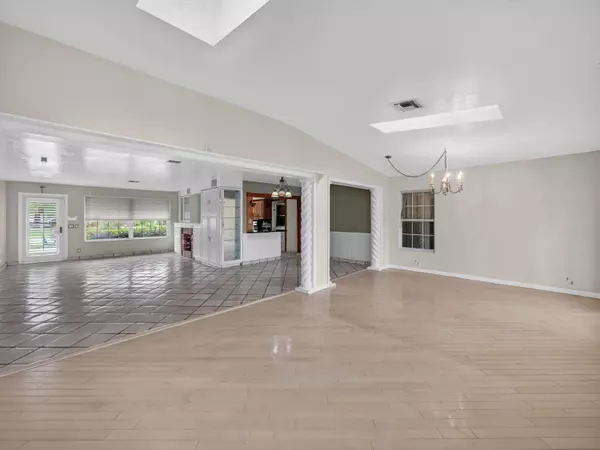 Lake Clarke Shores, FL 33406,1401 N Alpha CT