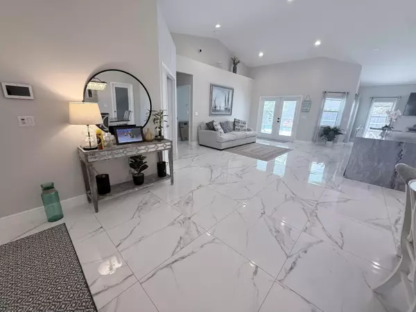 Port Saint Lucie, FL 34953,2534 SW National CIR