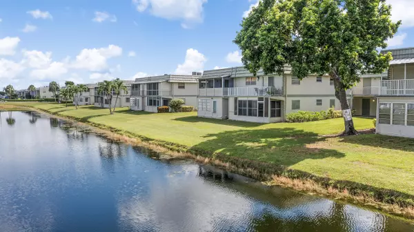 Delray Beach, FL 33446,477 Monaco J