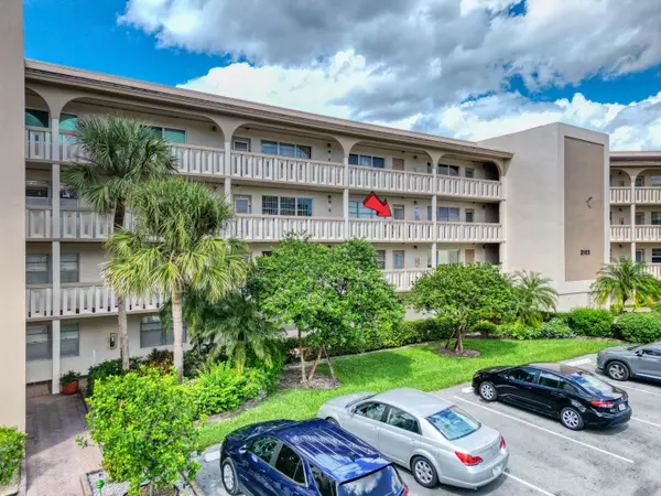 Coconut Creek, FL 33066,2103 Lucaya BND F3