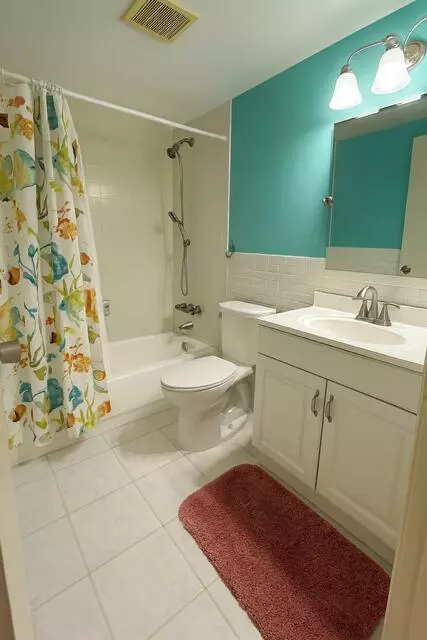 West Palm Beach, FL 33417,3738 Savoy LN D1