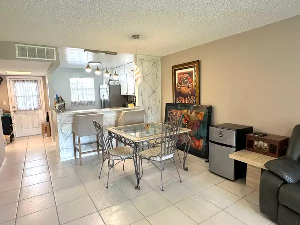 Delray Beach, FL 33445,2600 Fiore WAY 207-B