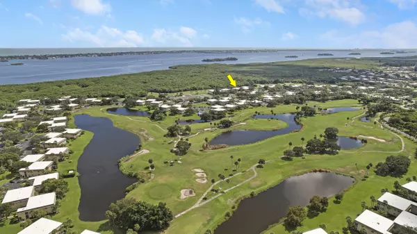 Vero Beach, FL 32962,16 Vista Gardens TRL 106