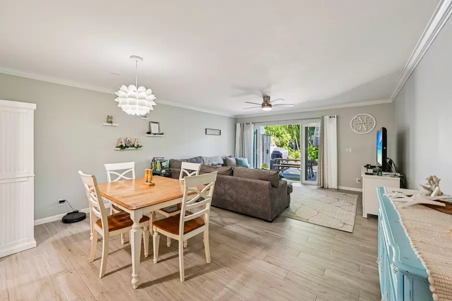 388 Golfview RD C, North Palm Beach, FL 33408