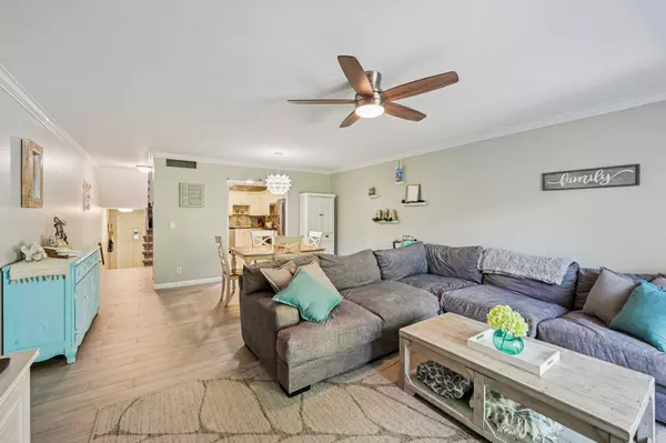 North Palm Beach, FL 33408,388 Golfview RD C