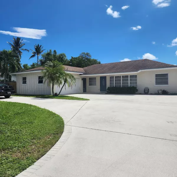 1500 E Mediterranean RD, Lake Clarke Shores, FL 33406