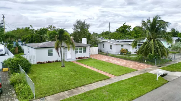 West Palm Beach, FL 33409,512 Aspen RD