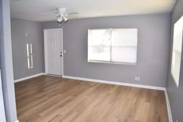 West Palm Beach, FL 33405,511 Hunter ST