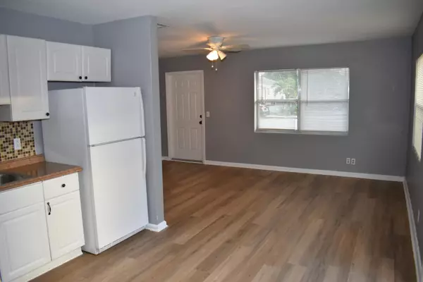 511 Hunter ST, West Palm Beach, FL 33405