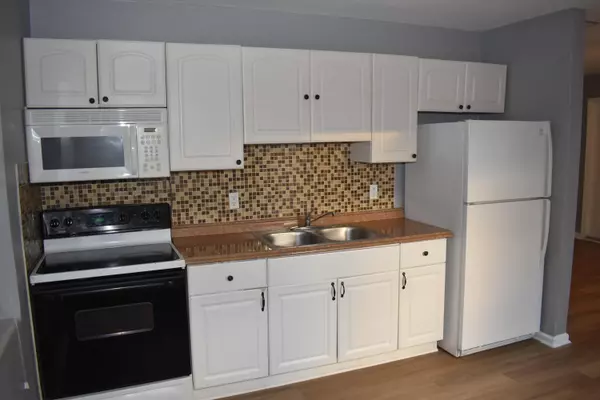 West Palm Beach, FL 33405,511 Hunter ST