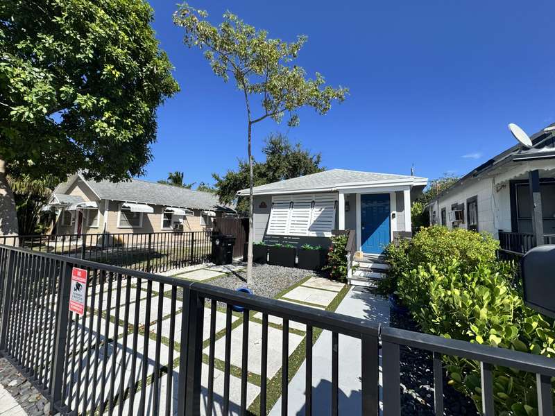 322 S L ST Front, Lake Worth Beach, FL 33460