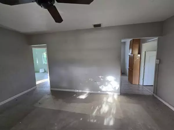 Vero Beach, FL 32962,2429 SE 2nd AVE