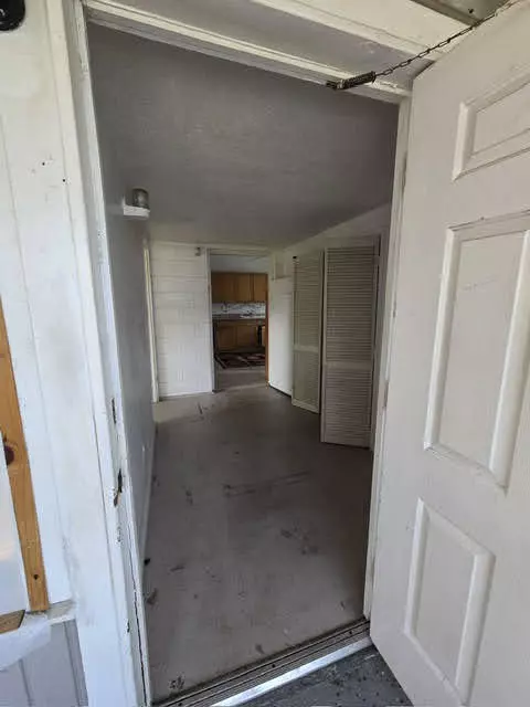 Vero Beach, FL 32962,2429 SE 2nd AVE