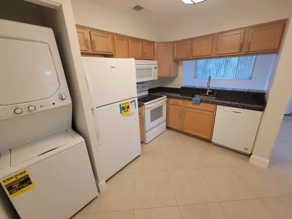 West Palm Beach, FL 33409,4208 Glenmoor DR