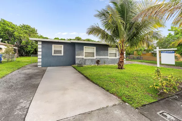 Riviera Beach, FL 33404,112 W 34th ST