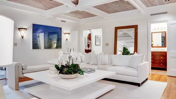 West Palm Beach, FL 33401,225 Pershing WAY