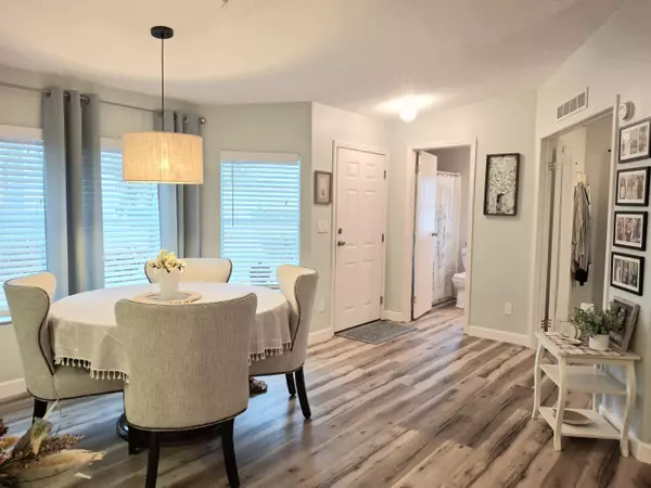 Port Saint Lucie, FL 34952,8145 Meadowlark LN