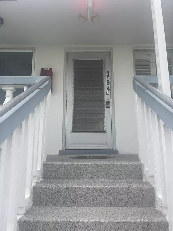 West Palm Beach, FL 33417,354 Norwich O