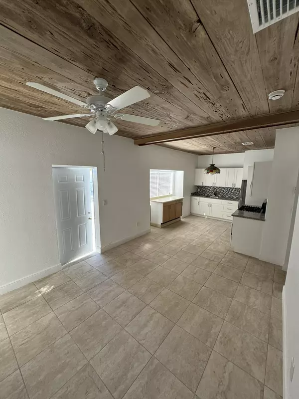 1131 S N ST 1, Lake Worth Beach, FL 33460