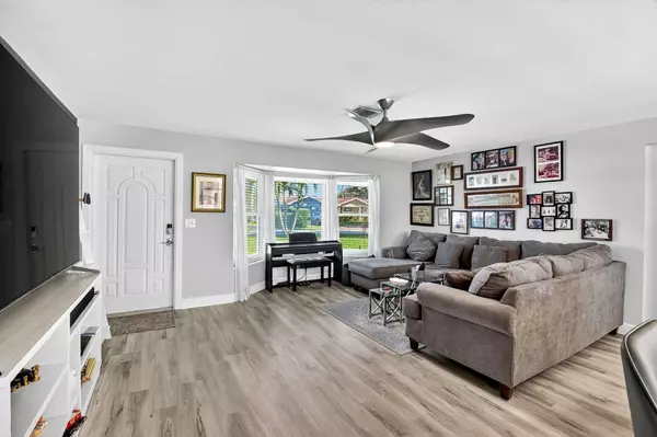 Boynton Beach, FL 33435,710 SW 27th WAY