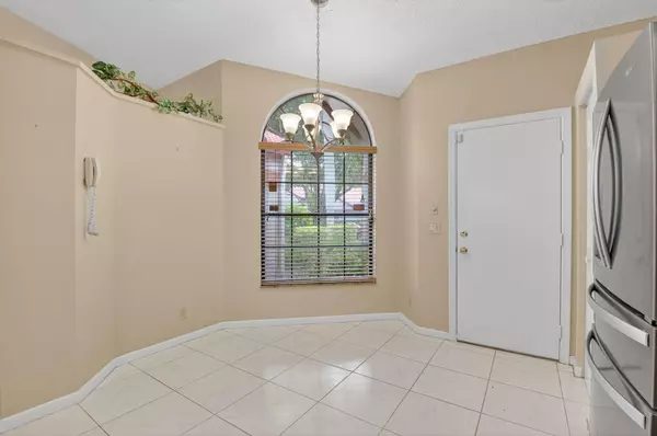 Delray Beach, FL 33446,7906 Lexington Club BLVD B