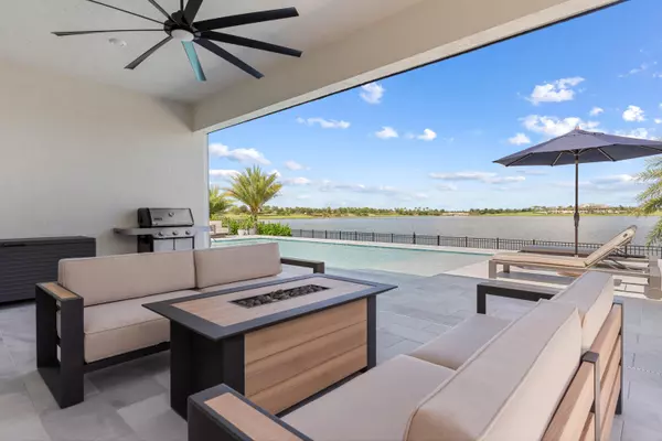 Loxahatchee, FL 33470,679 Hookline CIR