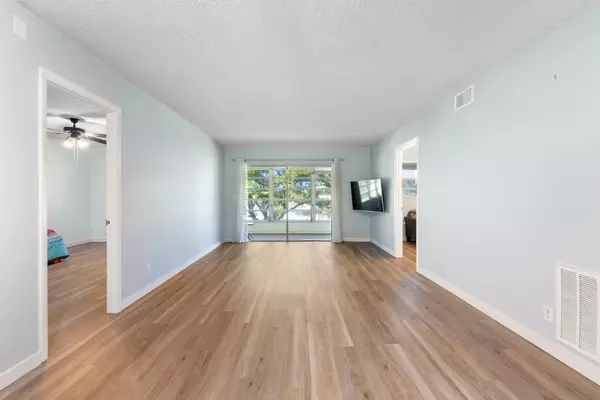 West Palm Beach, FL 33411,124 Lake Constance DR