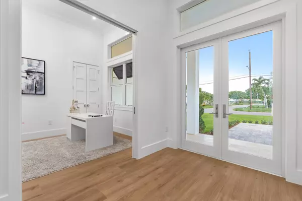 Boynton Beach, FL 33435,803 Sunset RD