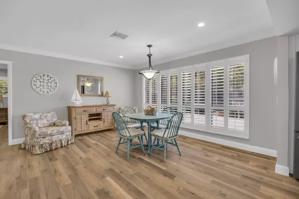 Tequesta, FL 33469,24 SE Turtle Creek DR F