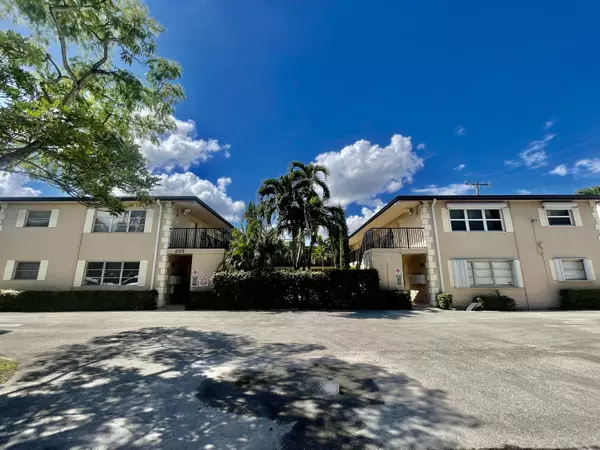 205 NE 3rd ST 105, Boynton Beach, FL 33435
