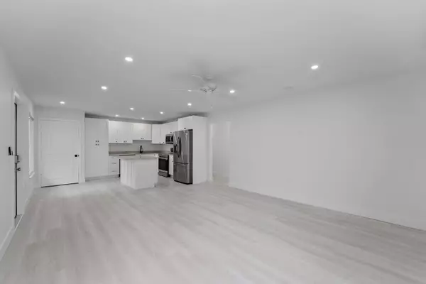 Singer Island, FL 33404,1279 Beach RD 3