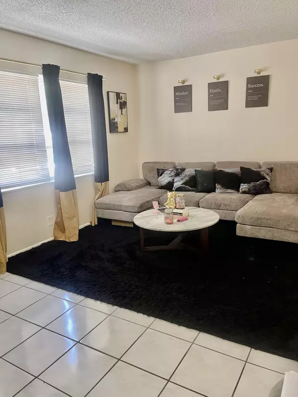 Boynton Beach, FL 33435,205 NE 3rd ST 110