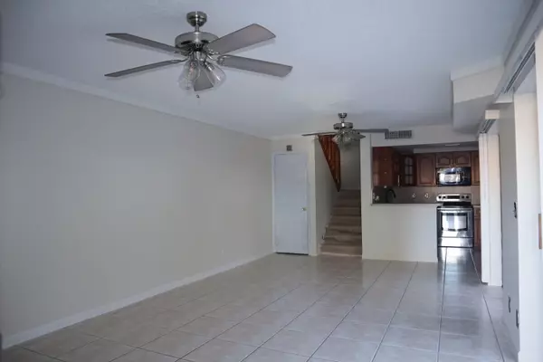 Greenacres, FL 33463,6190 Seven Springs W