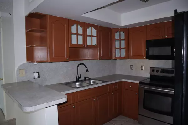 Greenacres, FL 33463,6190 Seven Springs W