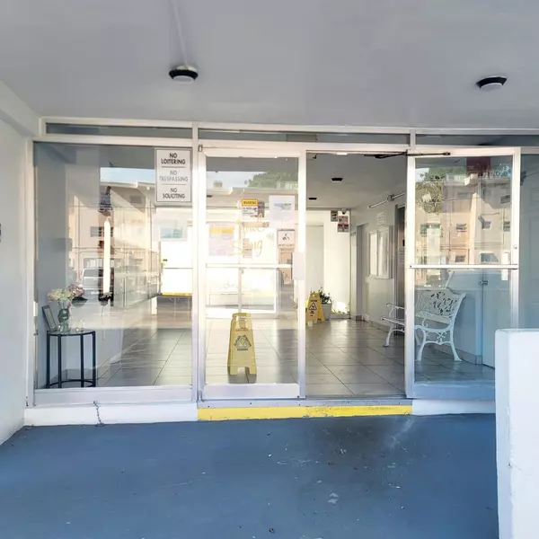 Hallandale Beach, FL 33009,1333 E Hallandale Beach BLVD 121