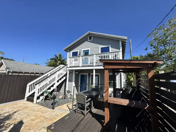 Lake Worth Beach, FL 33460,322 S L ST Upper Rear